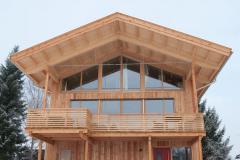 Klima-Holzhaus mit Lärchenelementen für die Zimmerei Bscheider
